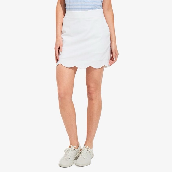 Vineyard Vines Dresses & Skirts - Vineyard Vines White Performance Scallop Skort Golf Skirt 4 Pickleball Tennis